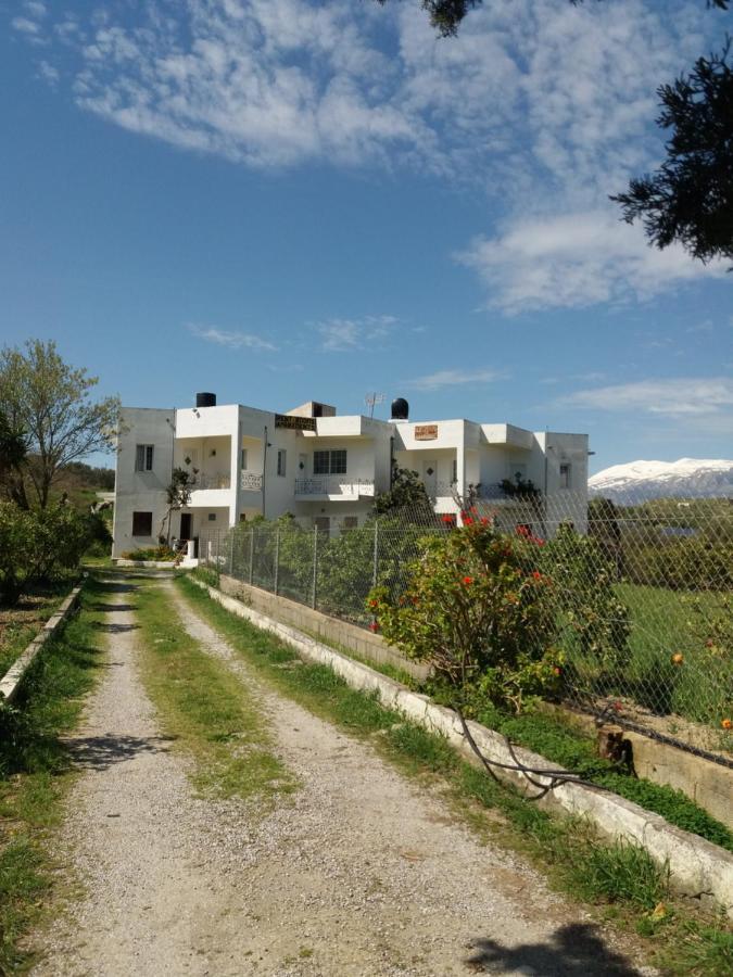 Kazakis Nikos Rooms Pitsidia Exterior photo
